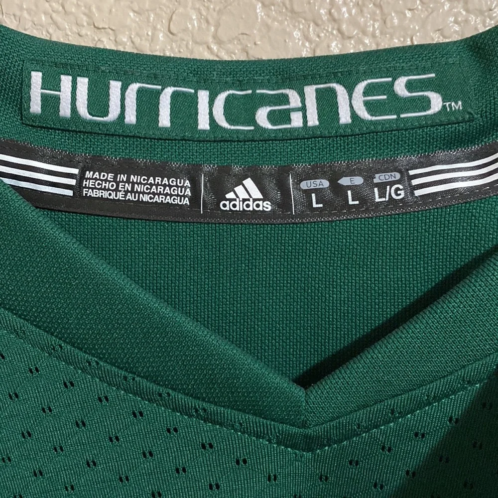Miami Hurricanes Jersey 🙌🏼 - Picture 4 of 8